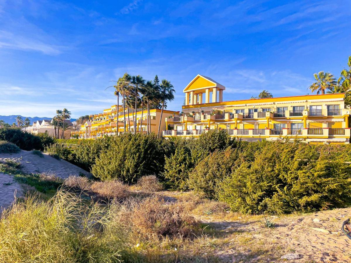 Modern Beach Apartment Romana Playa 723 In Marbella, Elviria Kültér fotó