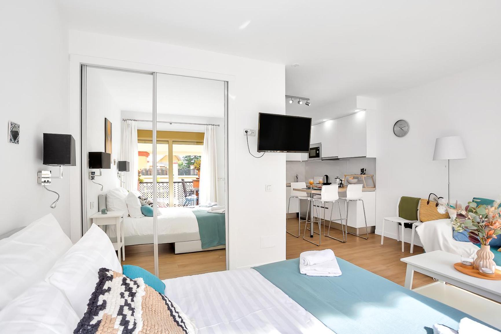 Modern Beach Apartment Romana Playa 723 In Marbella, Elviria Kültér fotó